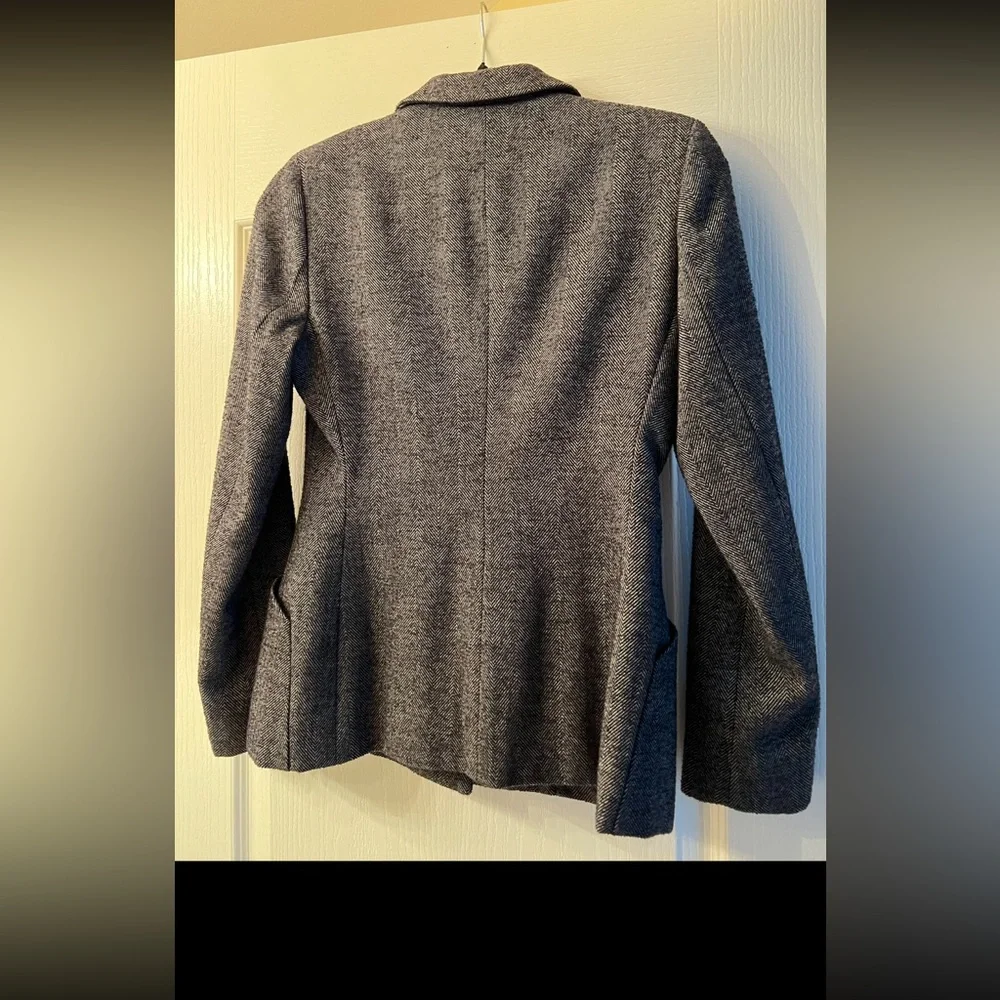 I bought this jacket in south cost plaza in Costa Mesa in 2021.